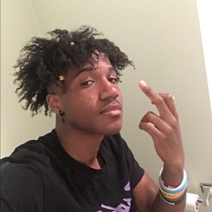 Meet your Posher, Christian